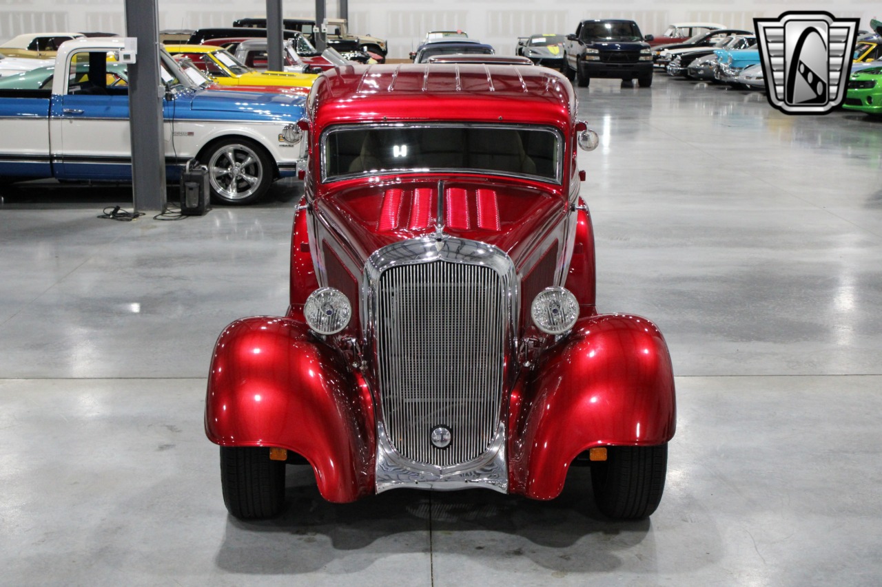 1933 Plymouth Sedan 51