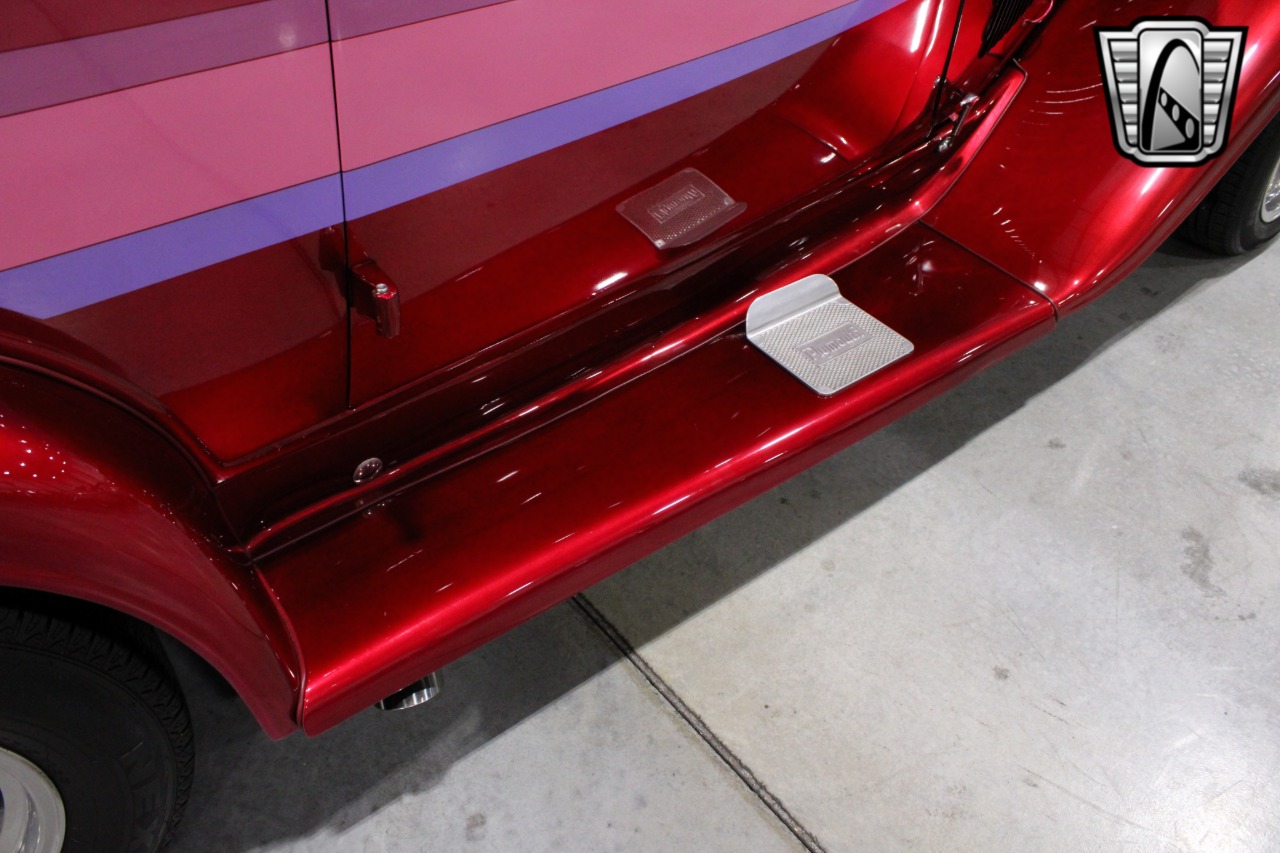 1933 Plymouth Sedan 77