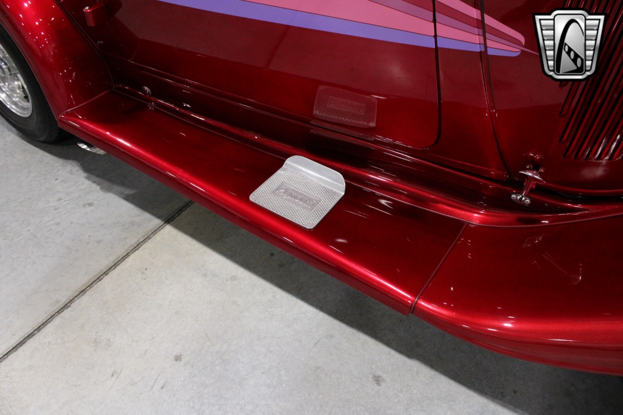 1933 Plymouth Sedan 79