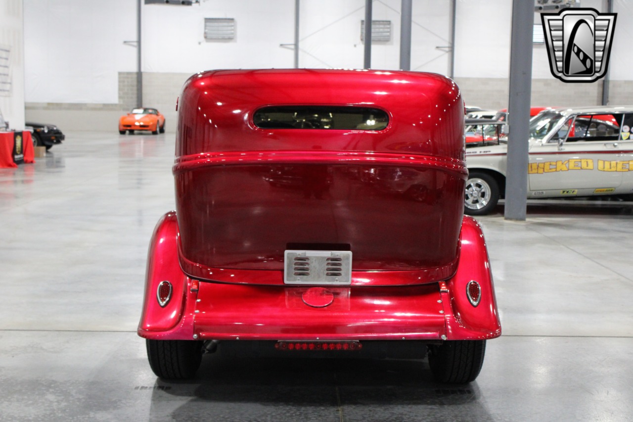 1933 Plymouth Sedan 33