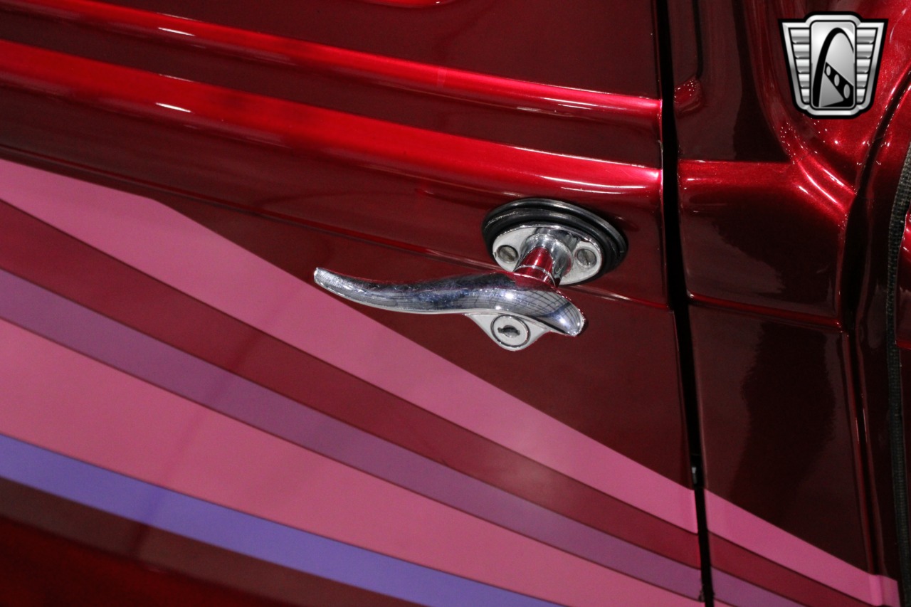 1933 Plymouth Sedan 81