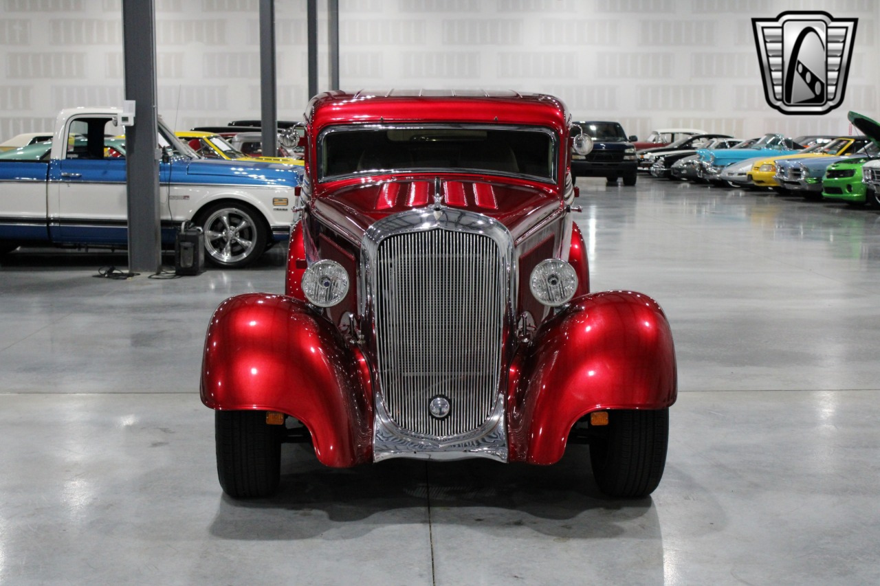 1933 Plymouth Sedan 37