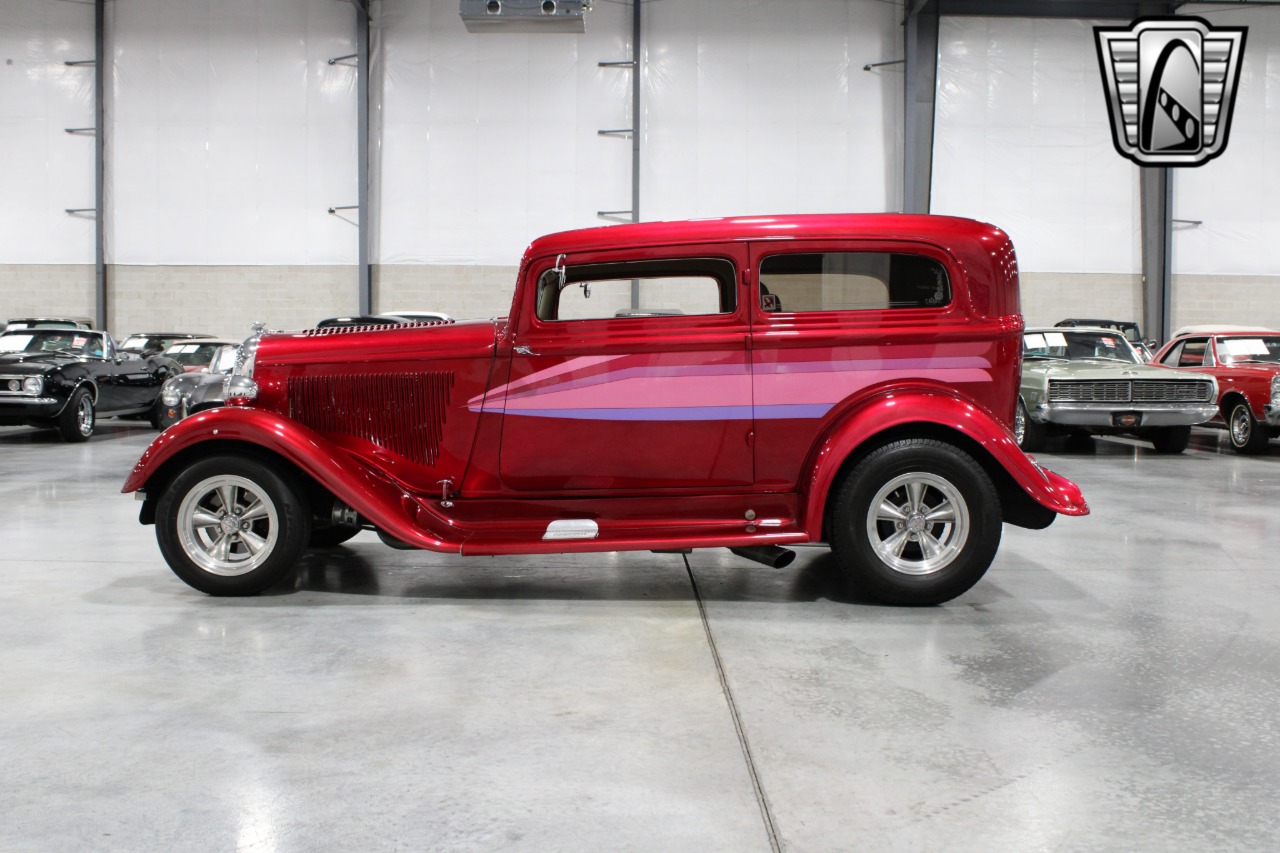 1933 Plymouth Sedan 38