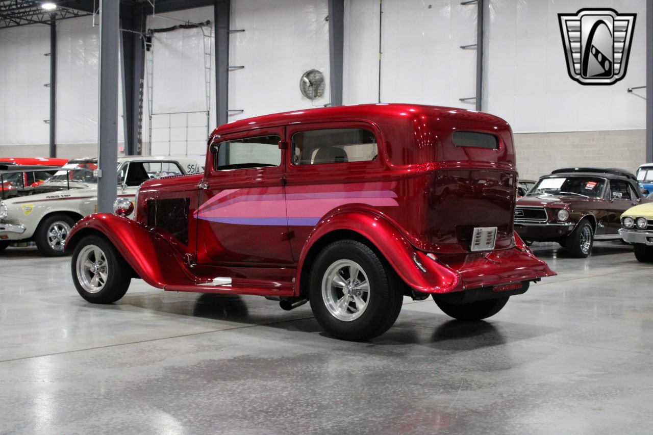 1933 Plymouth Sedan 39