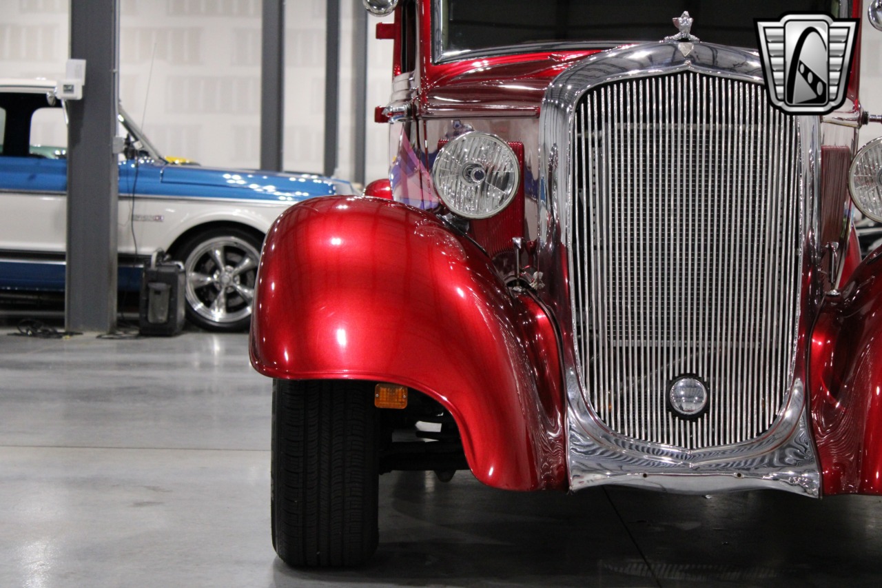 1933 Plymouth Sedan 88