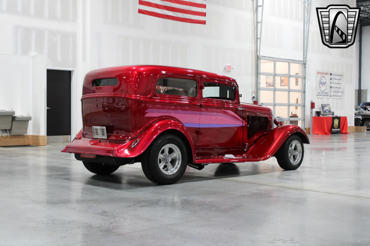 1933 Plymouth Sedan 13