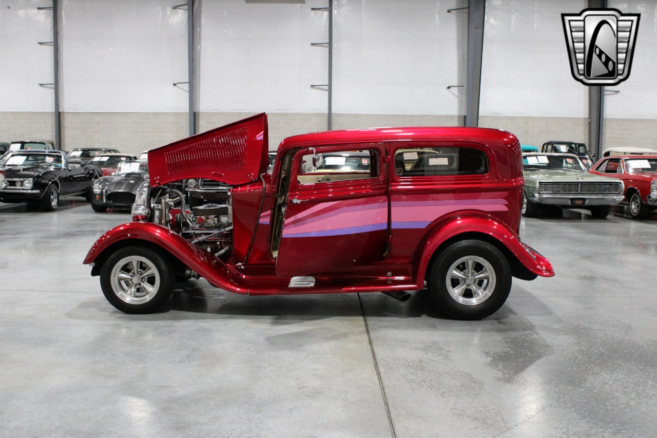 1933 Plymouth Sedan 91