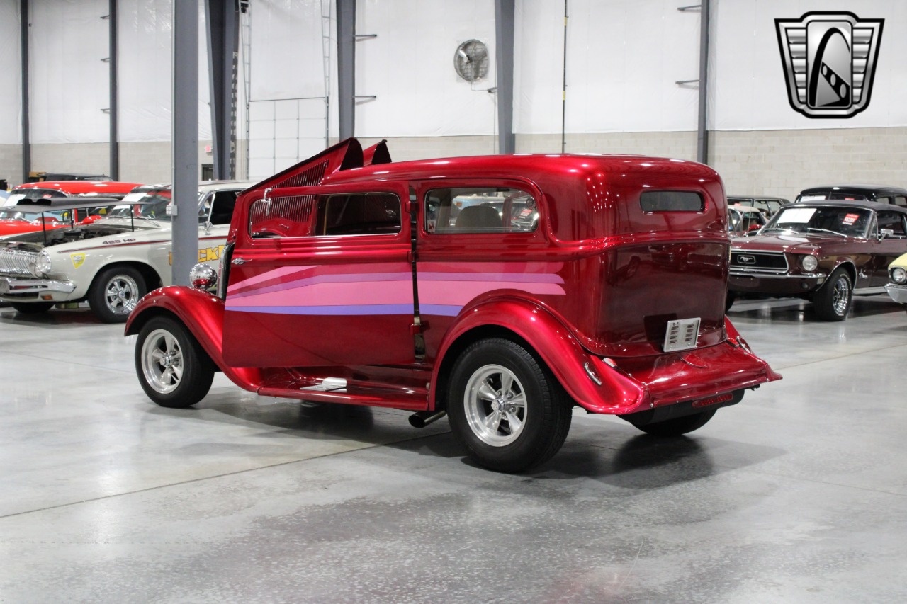 1933 Plymouth Sedan 17