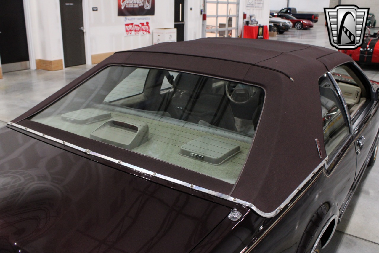 1988 Lincoln Mark 74