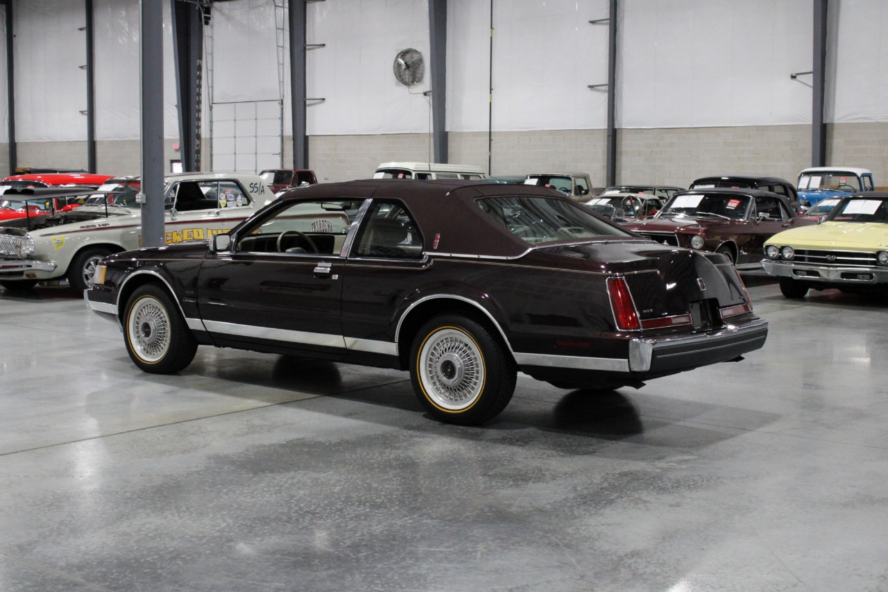 1988 Lincoln Mark 33