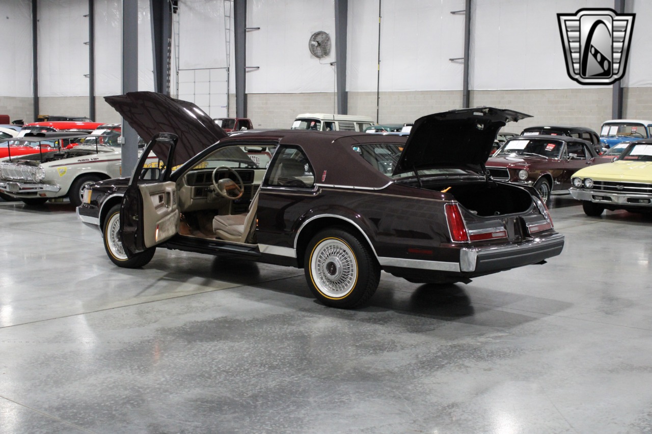 1988 Lincoln Mark 17