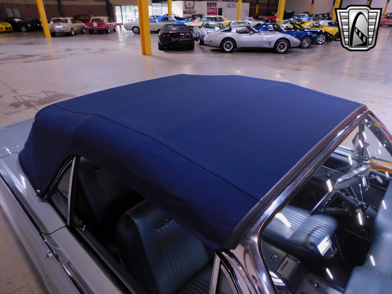 1963 Ford Thunderbird 57