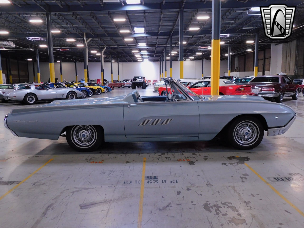 1963 Ford Thunderbird 36