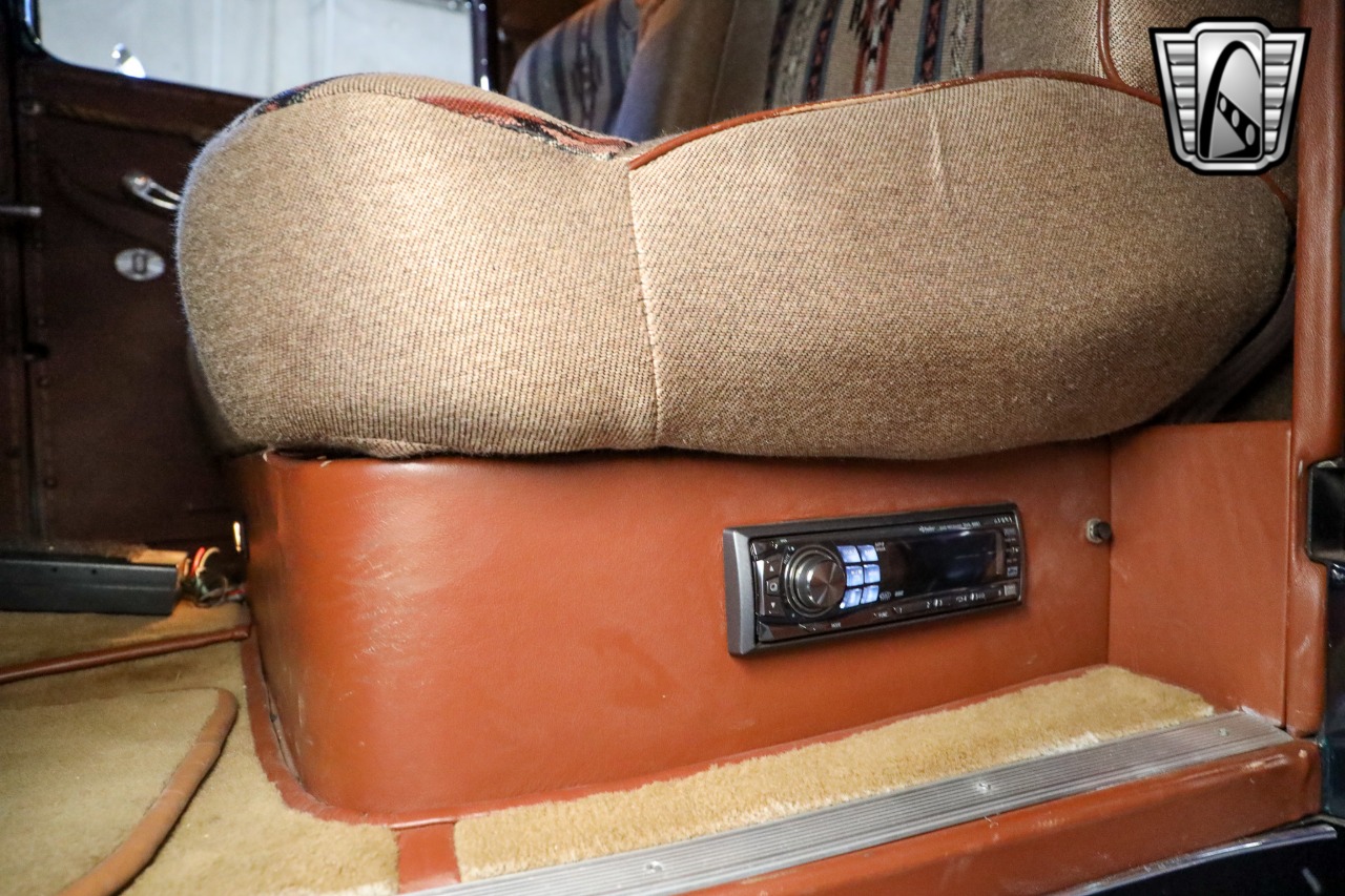 1933 Ford Model T 97