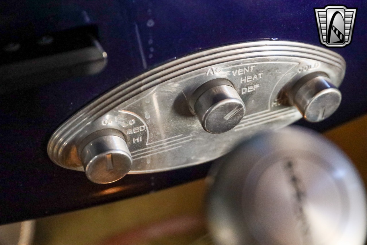 1933 Ford Model T 22