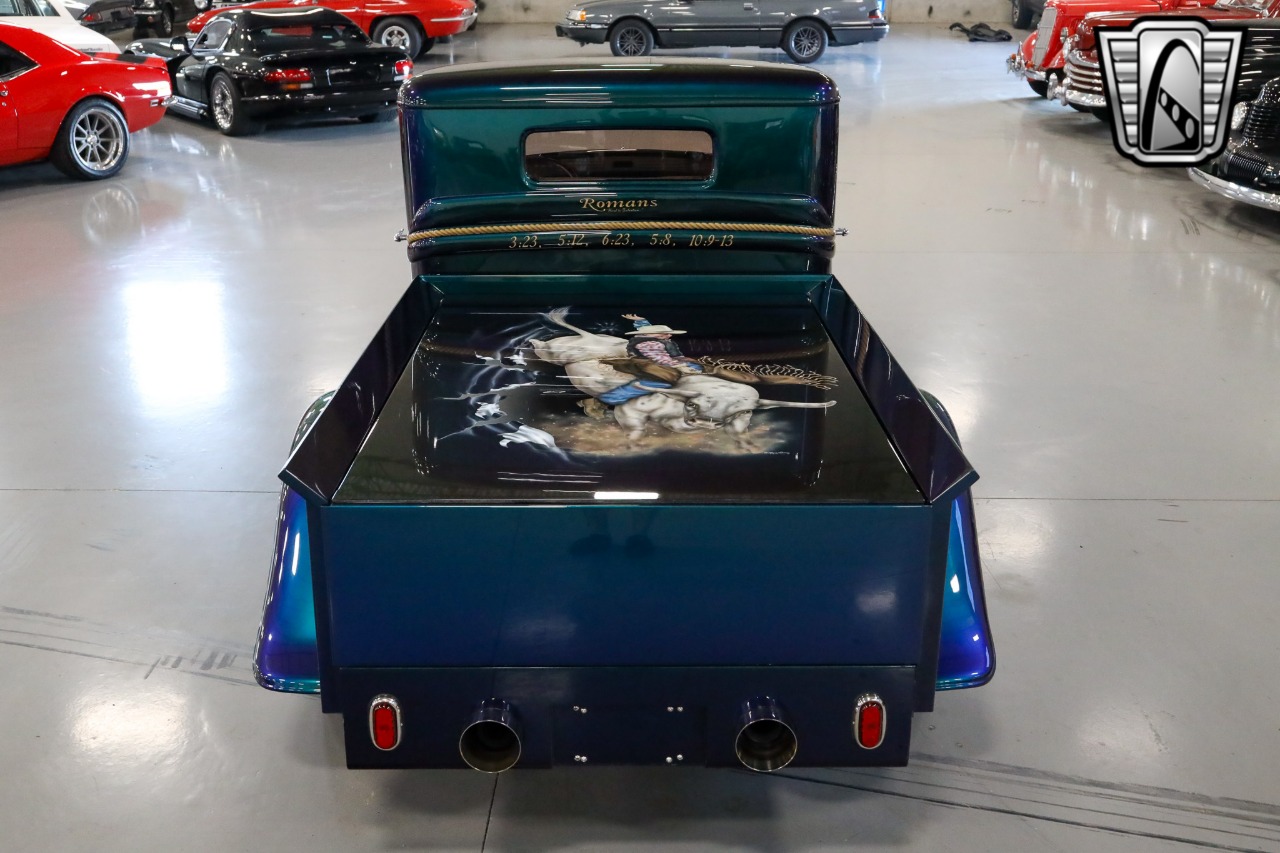 1933 Ford Model T 48