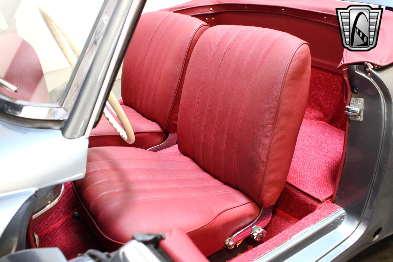 1961 Mercedes-Benz 190SL 24