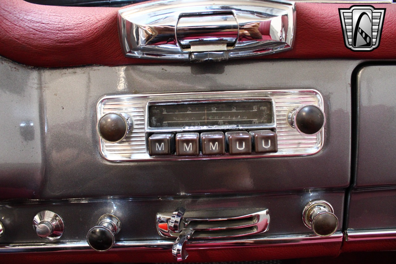 1961 Mercedes-Benz 190SL 95