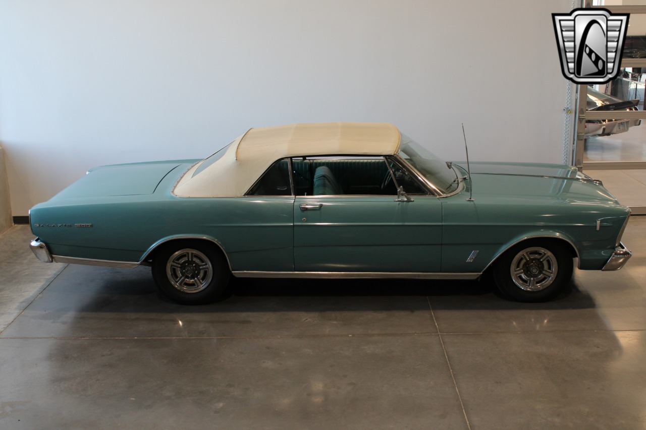 1966 Ford Galaxie 8
