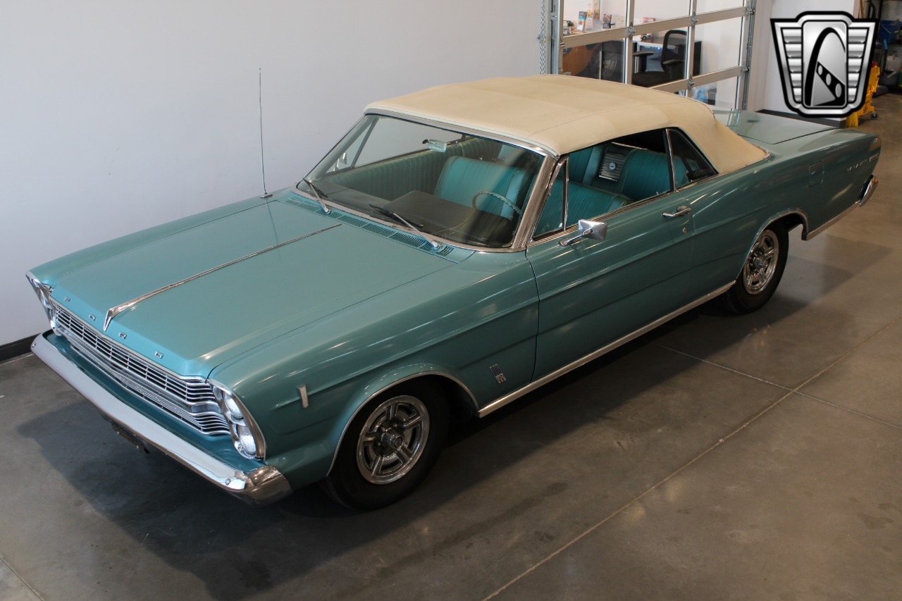 1966 Ford Galaxie 19