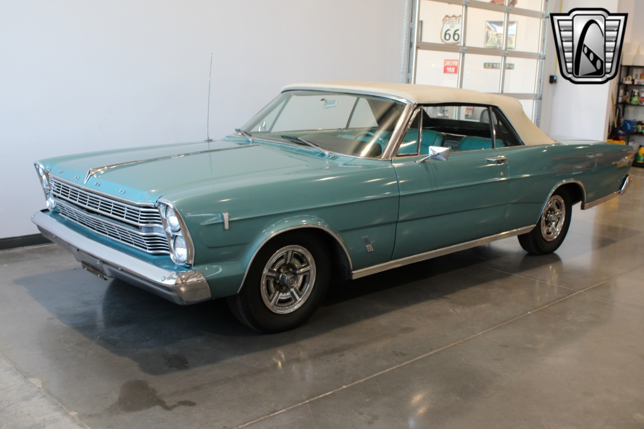 1966 Ford Galaxie 22