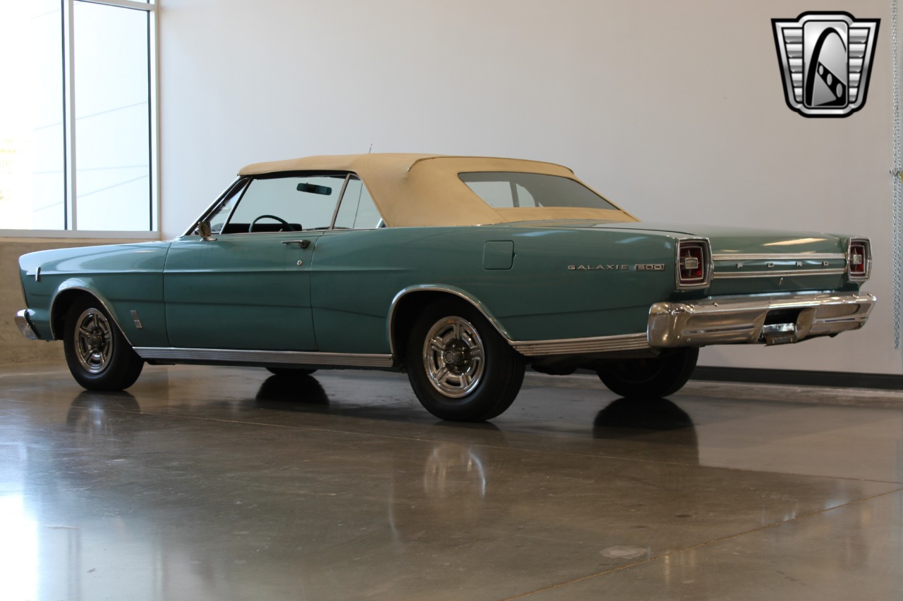 1966 Ford Galaxie 34