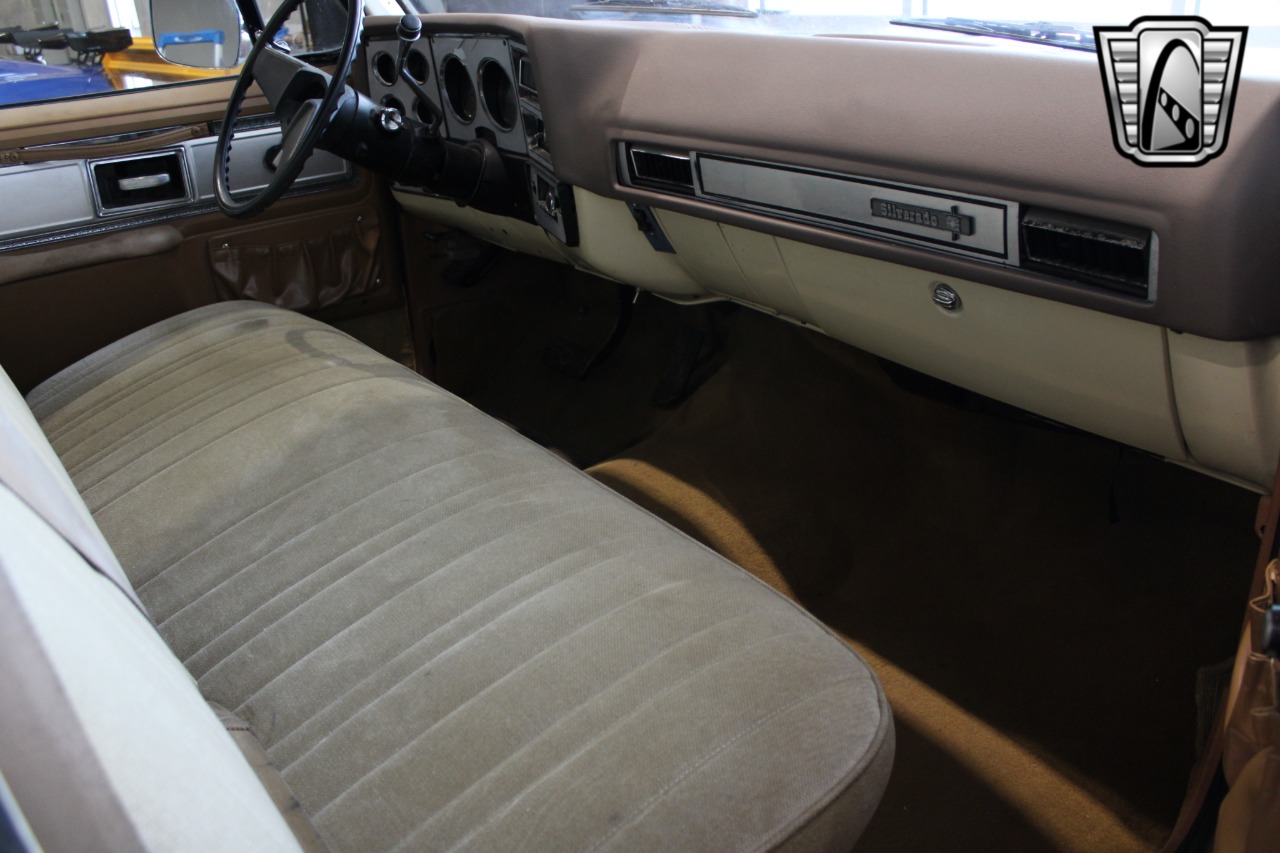 1978 Chevrolet Suburban 23