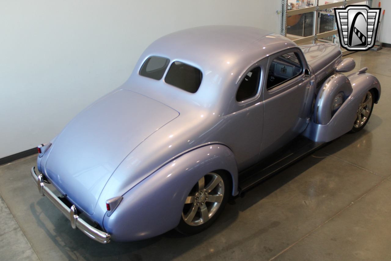 1937 Buick Coupe 9