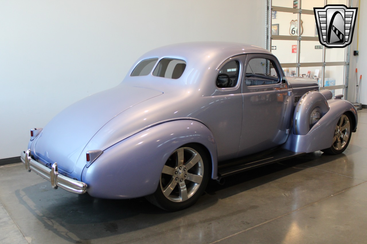 1937 Buick Coupe 13