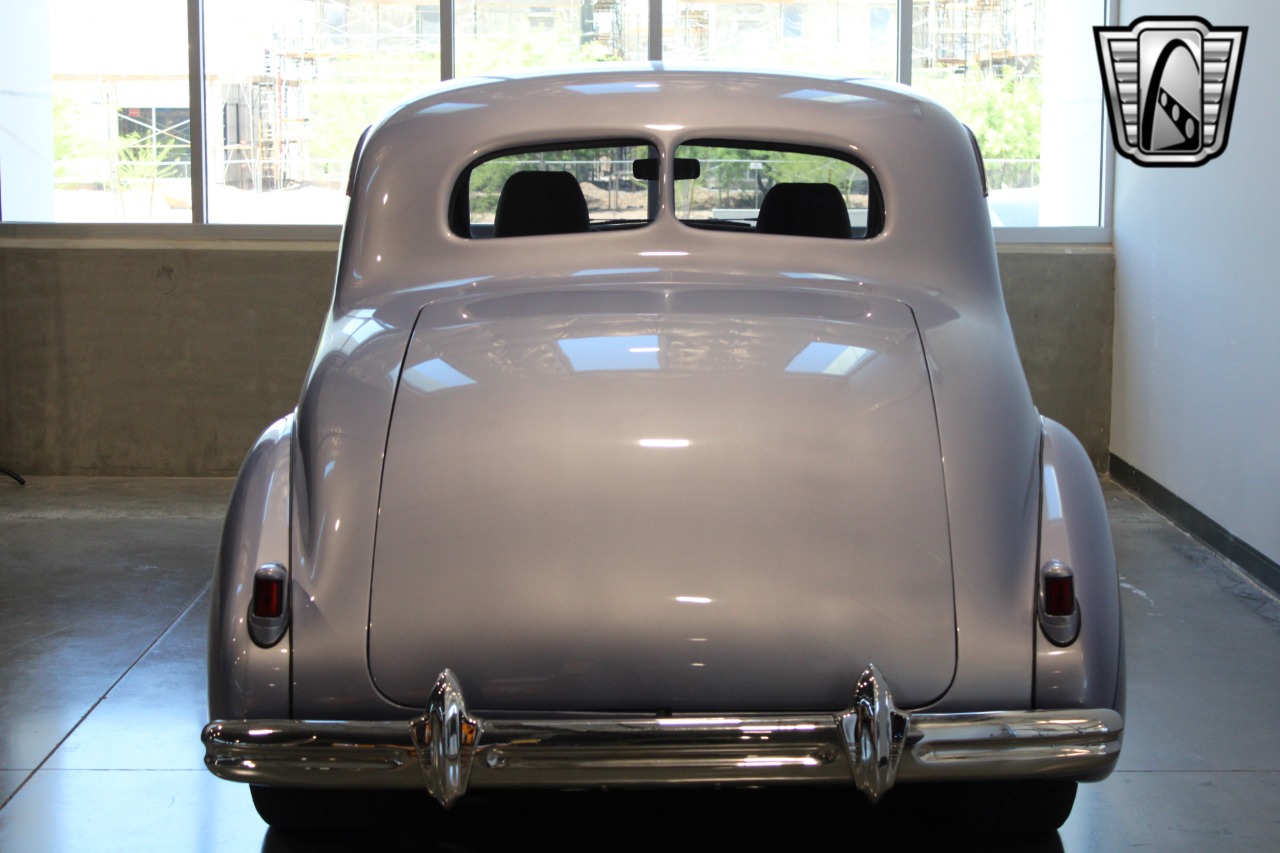 1937 Buick Coupe 32