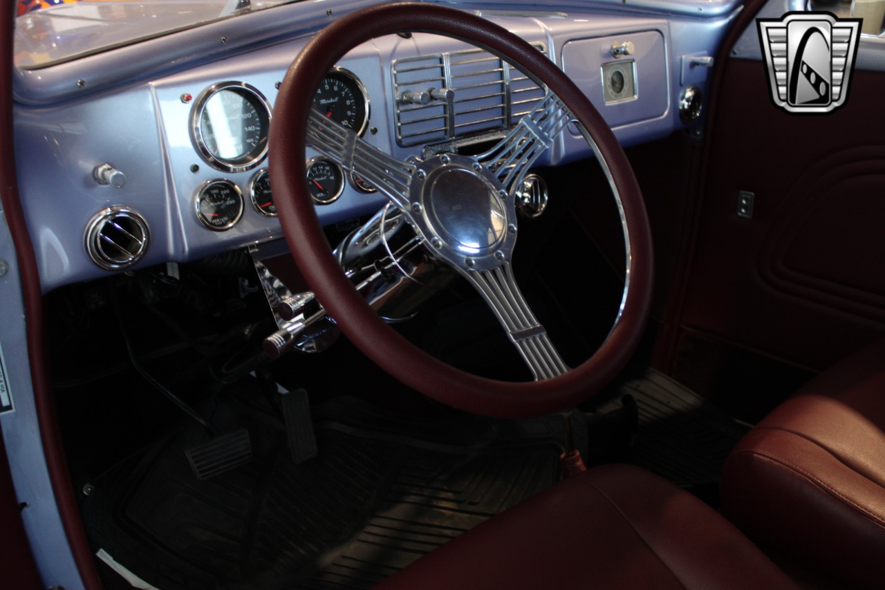 1937 Buick Coupe 25