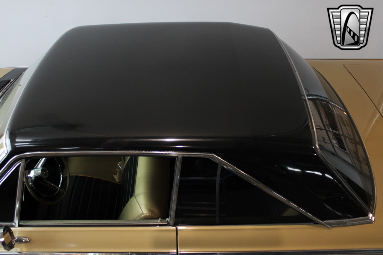 1966 Chrysler Windsor 40