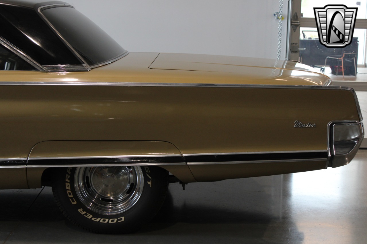 1966 Chrysler Windsor 44