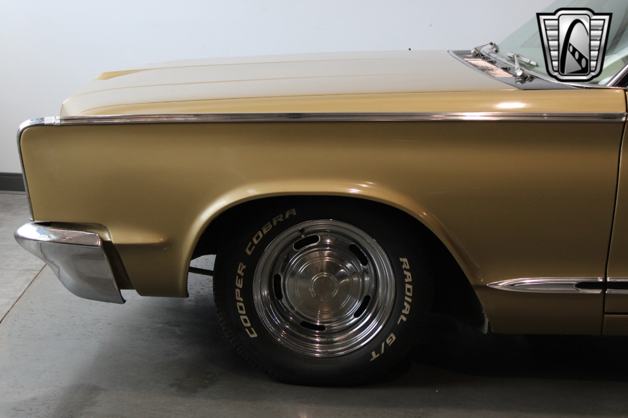 1966 Chrysler Windsor 46