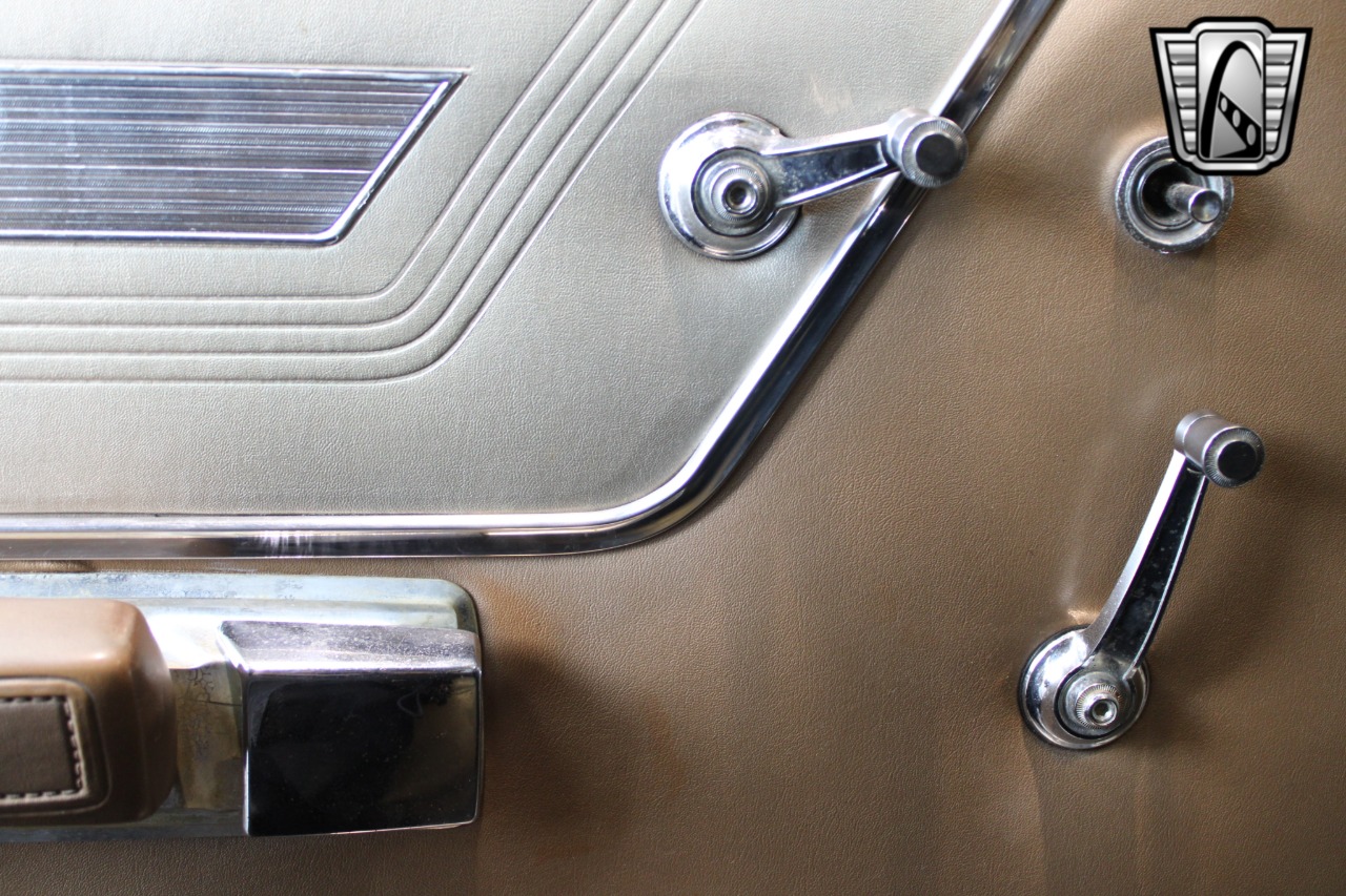 1966 Chrysler Windsor 98