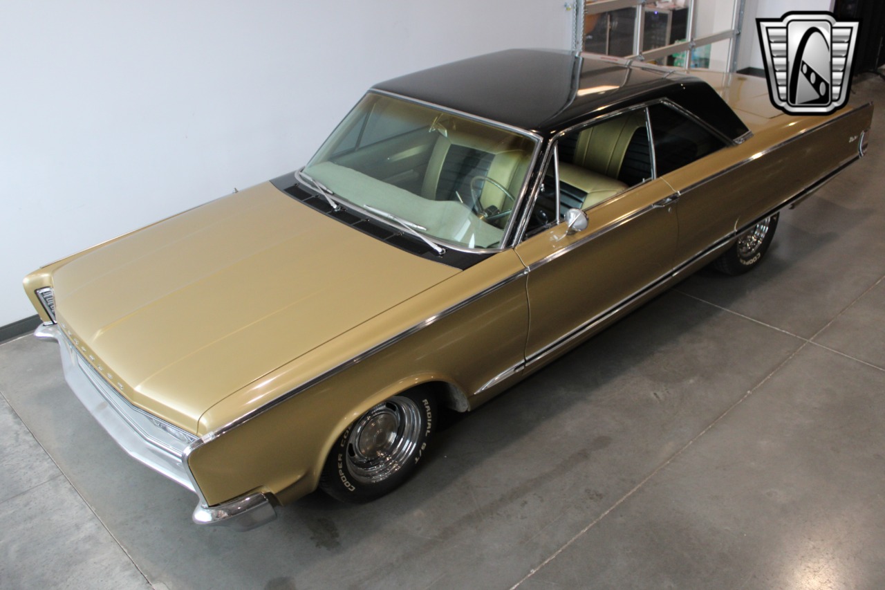 1966 Chrysler Windsor 36