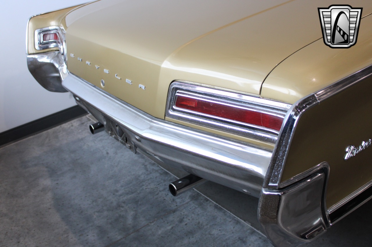 1966 Chrysler Windsor 81