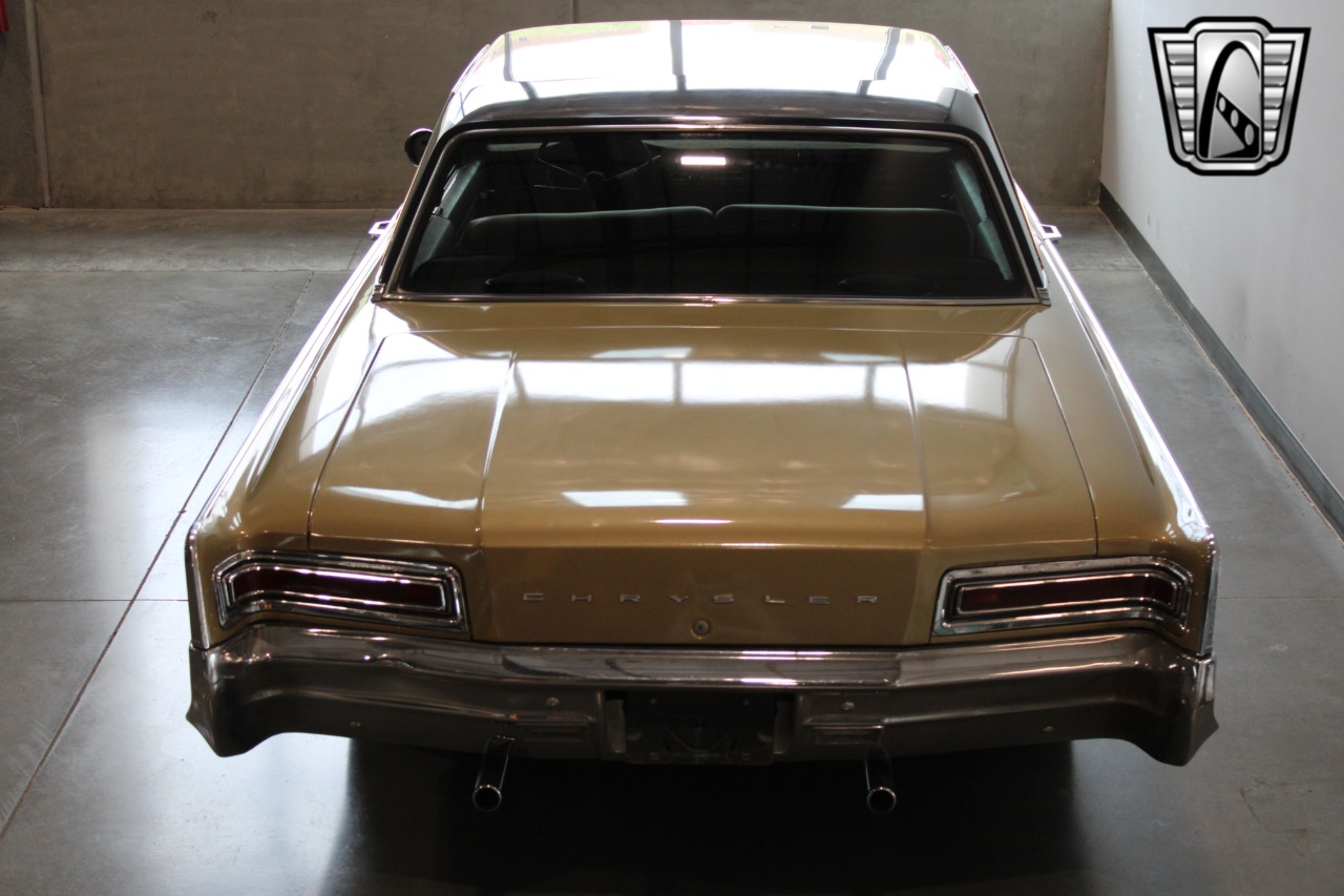 1966 Chrysler Windsor 13