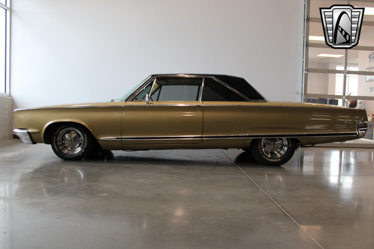 1966 Chrysler Windsor 19