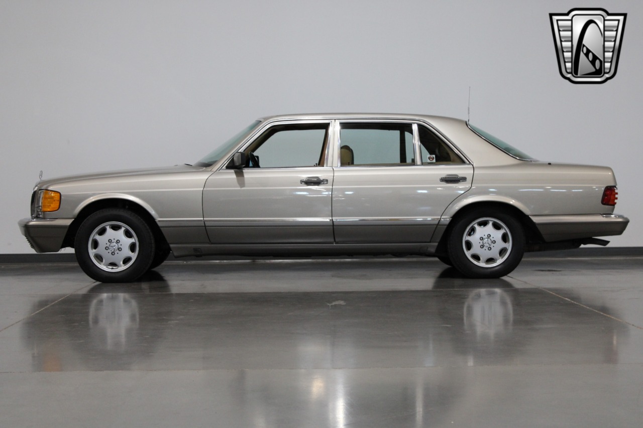 1988 Mercedes-Benz 560 25