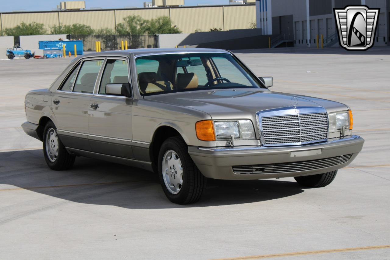 1988 Mercedes-Benz 560 4