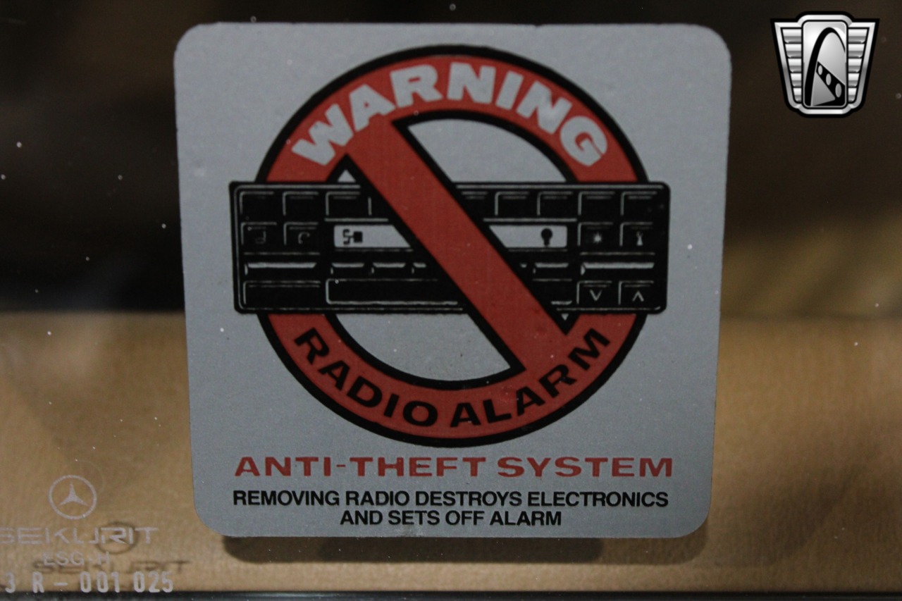 1988 Mercedes-Benz 560 89