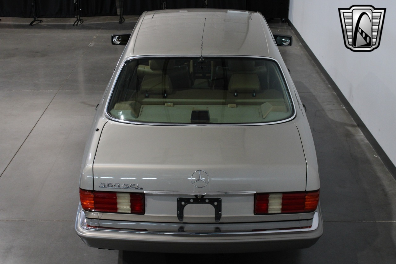 1988 Mercedes-Benz 560 10