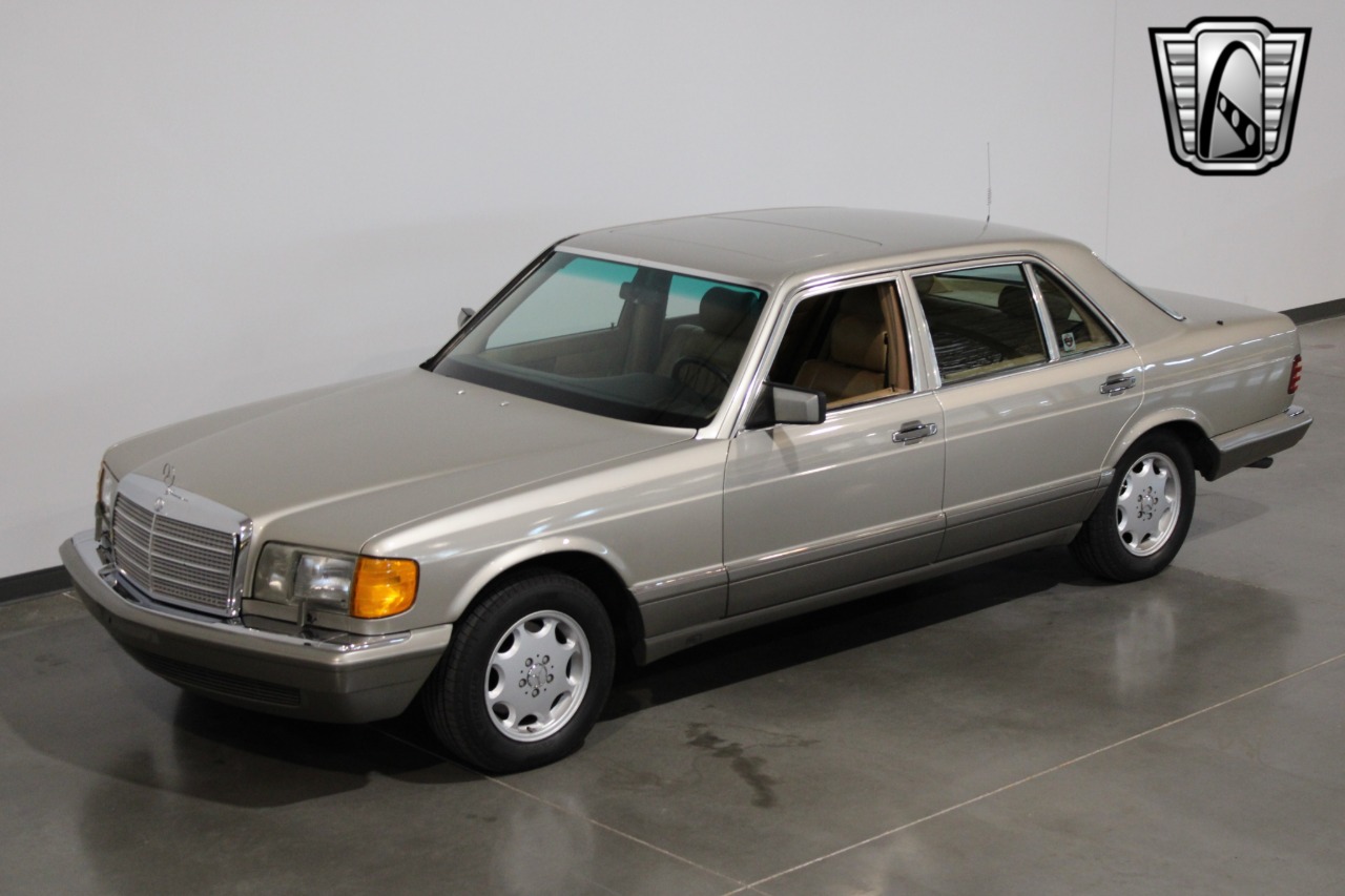 1988 Mercedes-Benz 560 13