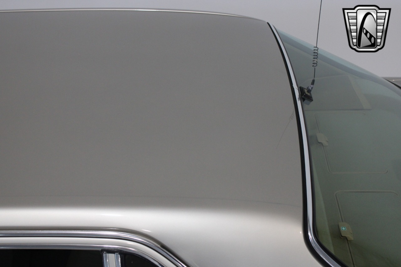 1988 Mercedes-Benz 560 71