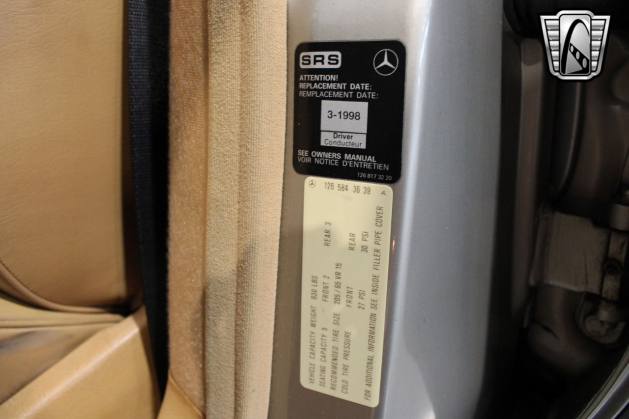 1988 Mercedes-Benz 560 98