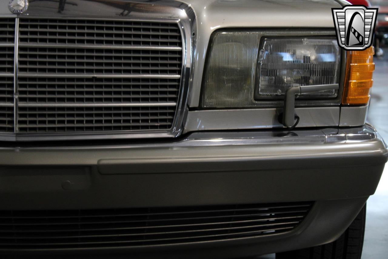 1988 Mercedes-Benz 560 77