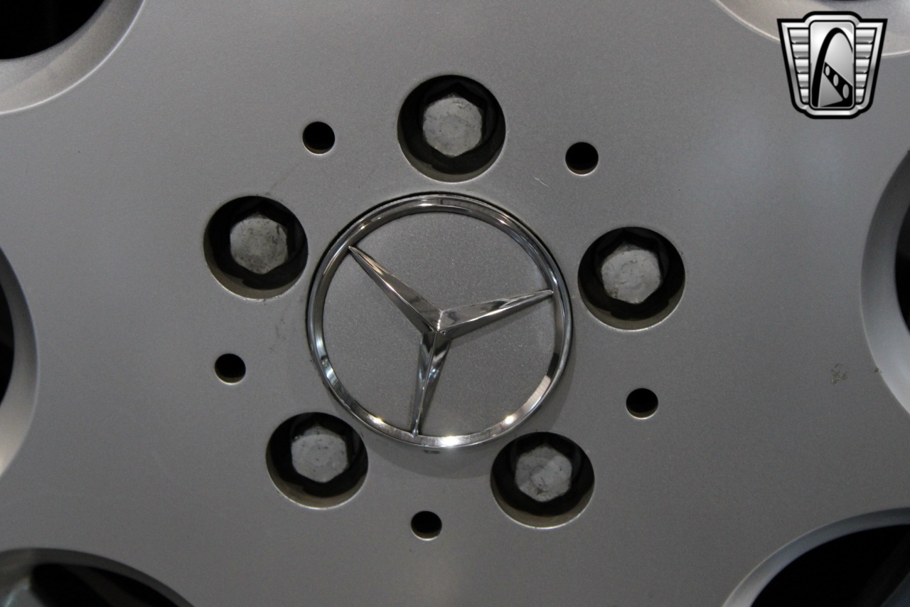 1988 Mercedes-Benz 560 52