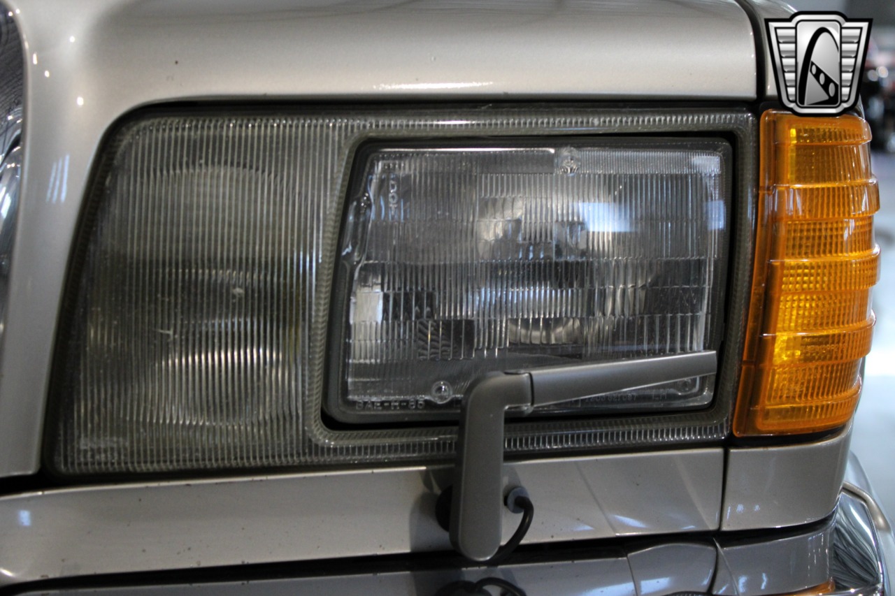 1988 Mercedes-Benz 560 79