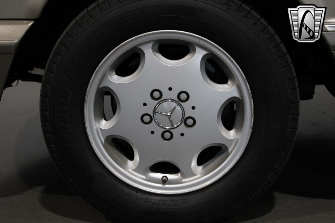 1988 Mercedes-Benz 560 80